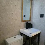 The Cozy Nest In Rhodes Daire