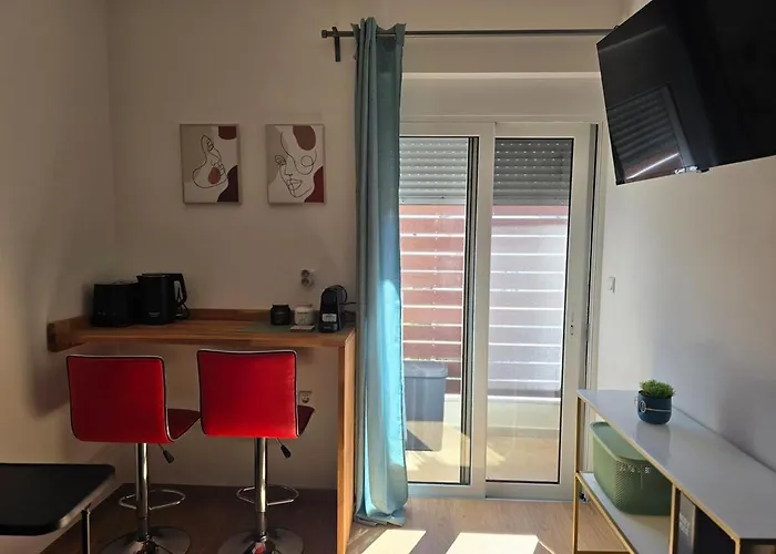 The Cozy Nest In Rhodes