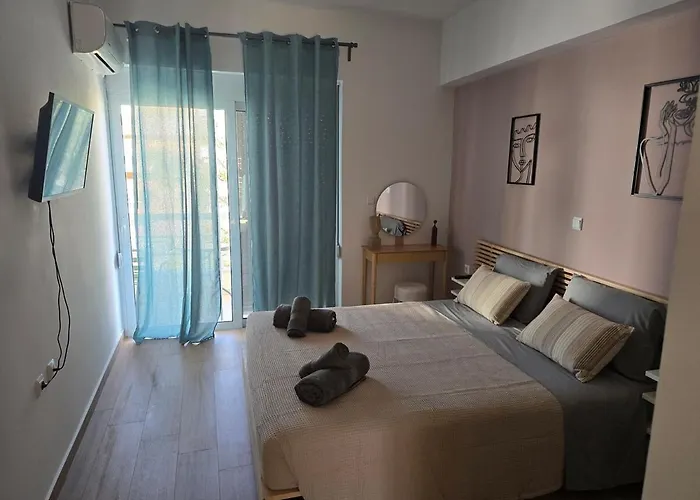 The Cozy Nest In Rhodes Daire *